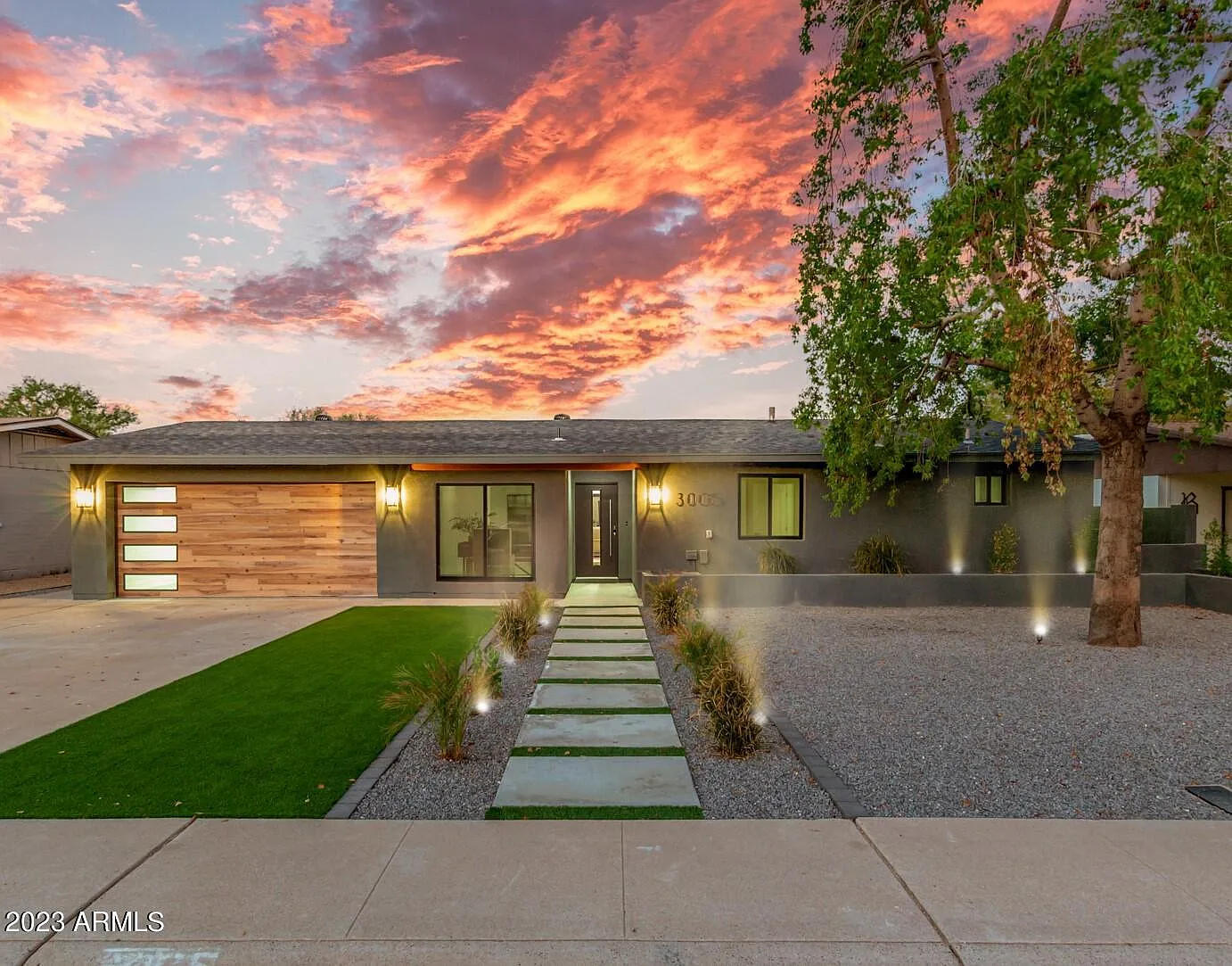 3005 N 81st Pl