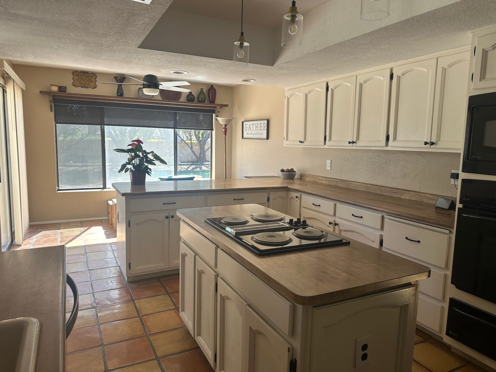 5111 E Cortez Dr - before